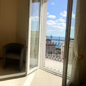  Apartment Holiday Rentals